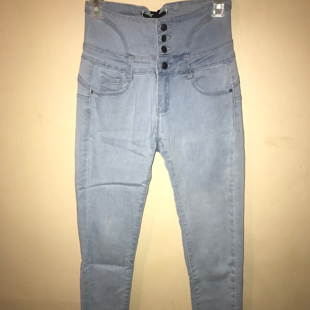 Size 3 High-Rise Wax Jeans with 5 buttons